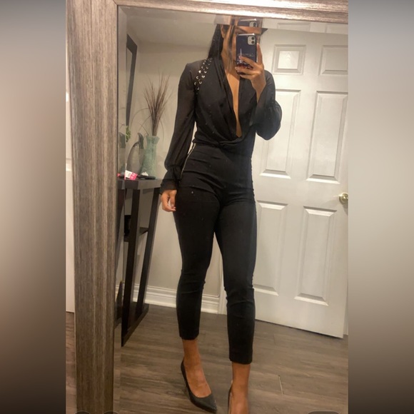 Beautiful Marciano Bodysuit Blouse - Like New - Picture 2 of 6